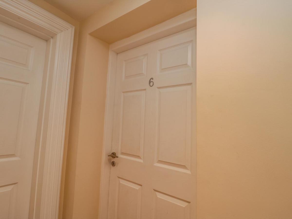 Apartment 6 วิทบี ภายนอก รูปภาพ